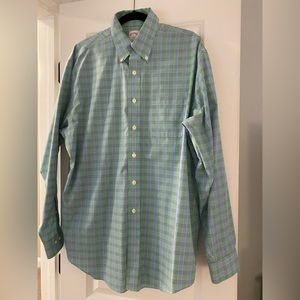 Men’s button down; green/blue/white plaid. Like new. No iron shirt!